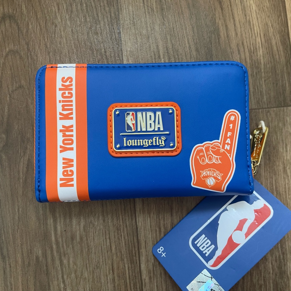Loungefly NBA - New York Knicks Blue & Orange Wallet - NWT